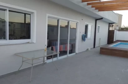 Casa a venda com 3 Dormitórios, sendo 1 suíte com 256m² à venda por R$ 1.200.000,00 - Pontal Santa Marina- Caraguatatuba